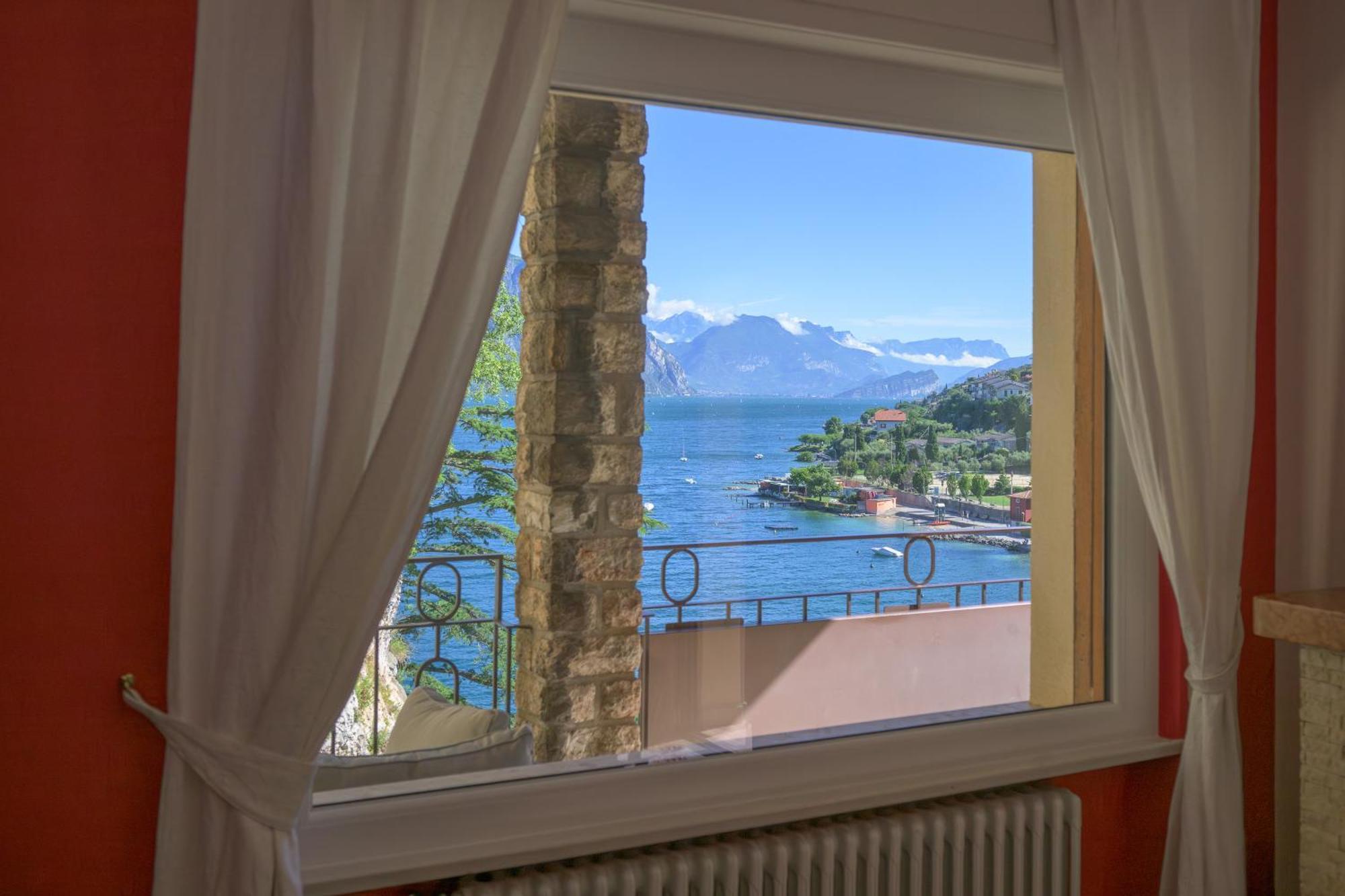 Breathtaking View. Apartment Malcesine Luaran gambar
